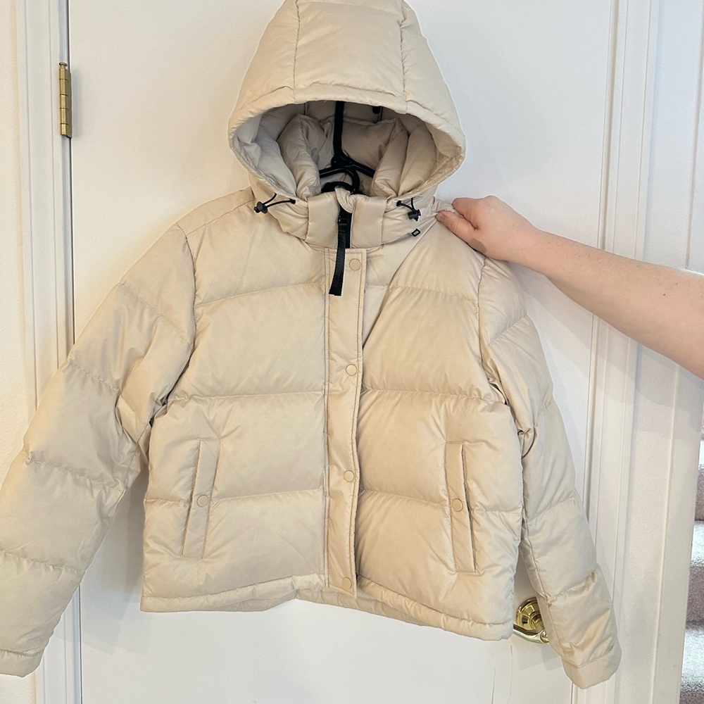 Quince Beige Puffer Jacket - Picture 5 of 5